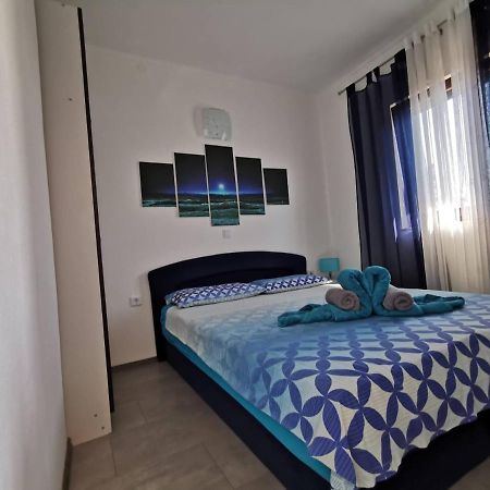 Apartmani Tajana Sukošan Exterior foto