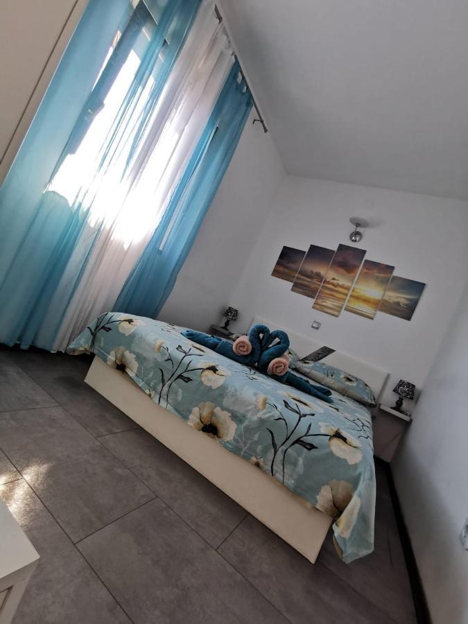 Apartmani Tajana Sukošan Exterior foto