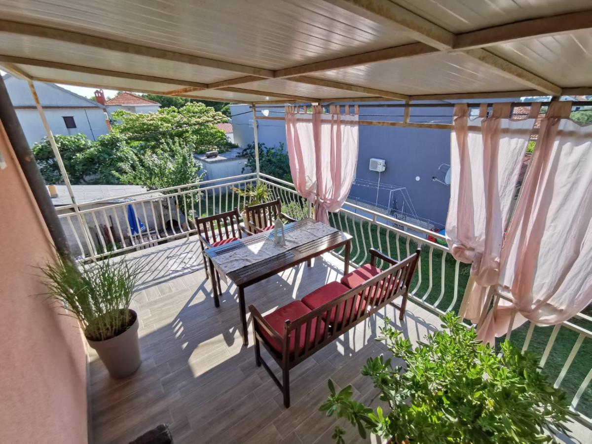 Apartmani Tajana Sukošan Exterior foto