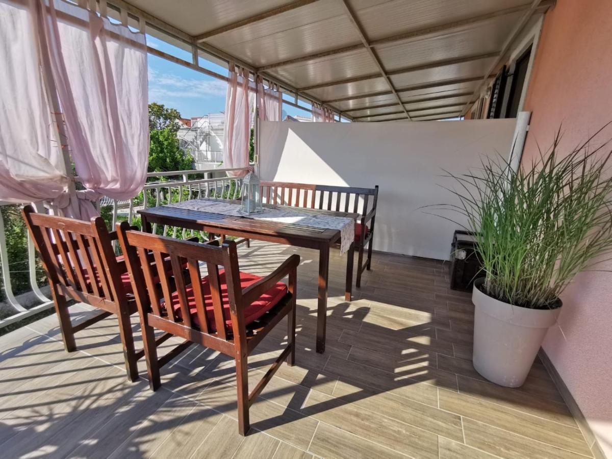 Apartmani Tajana Sukošan Exterior foto