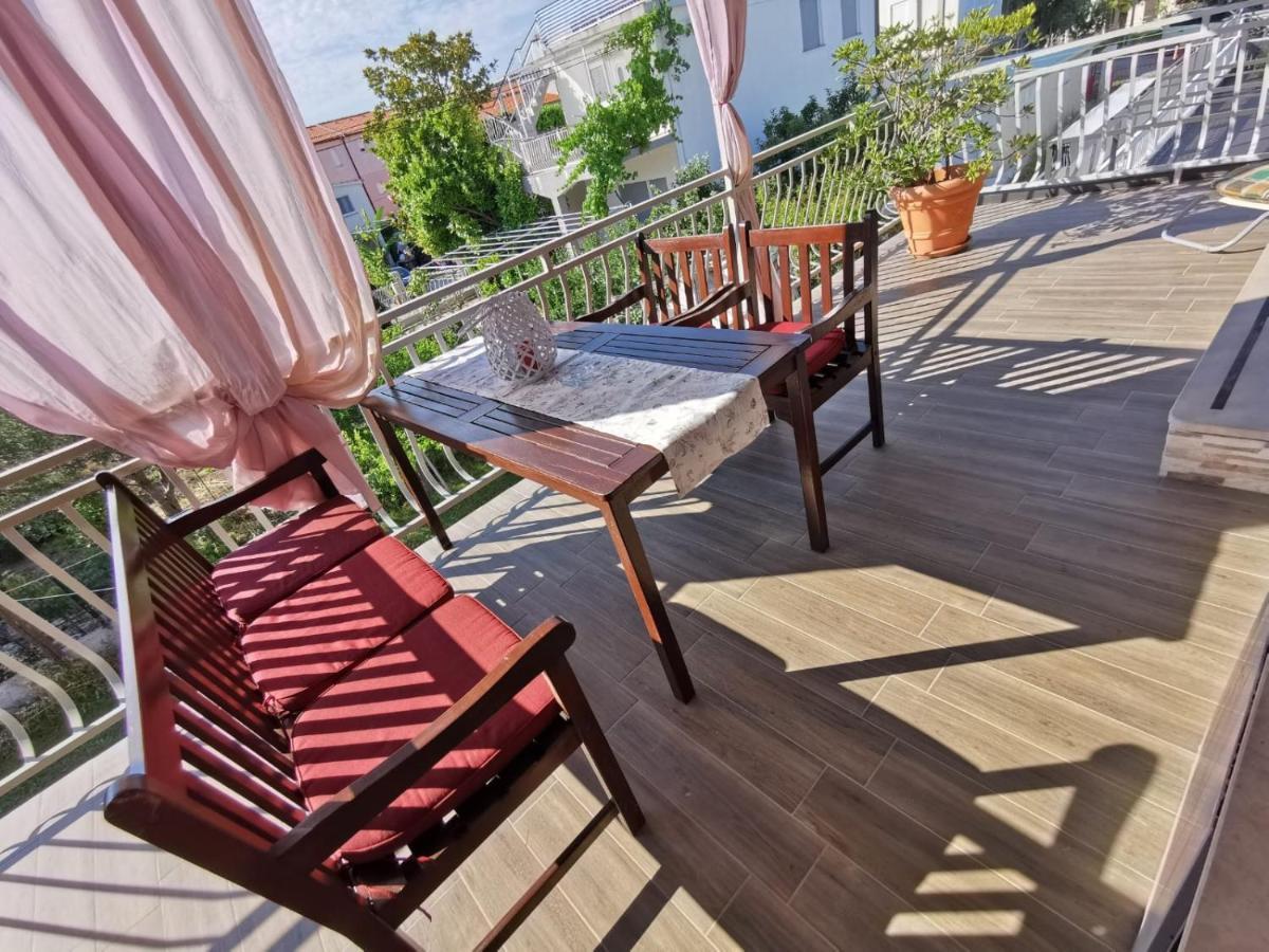 Apartmani Tajana Sukošan Exterior foto
