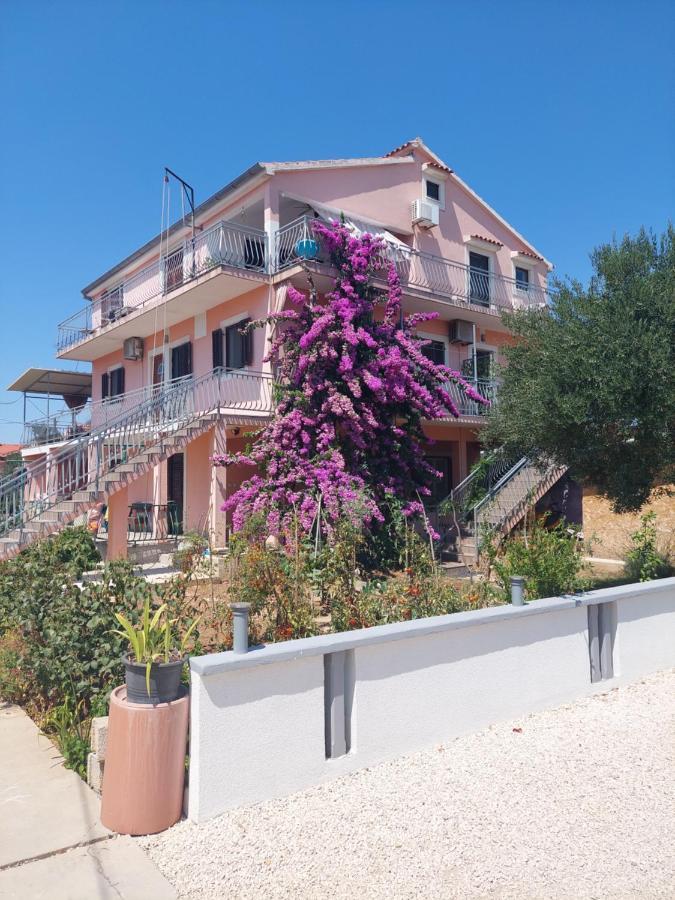 Apartmani Tajana Sukošan Exterior foto