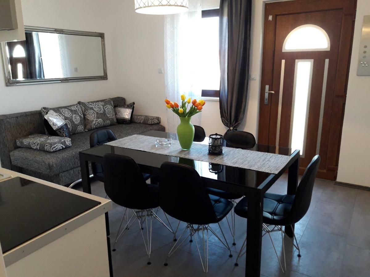 Apartmani Tajana Sukošan Exterior foto