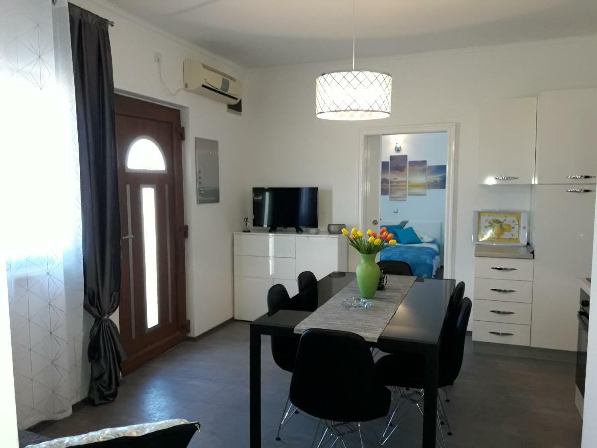 Apartmani Tajana Sukošan Exterior foto